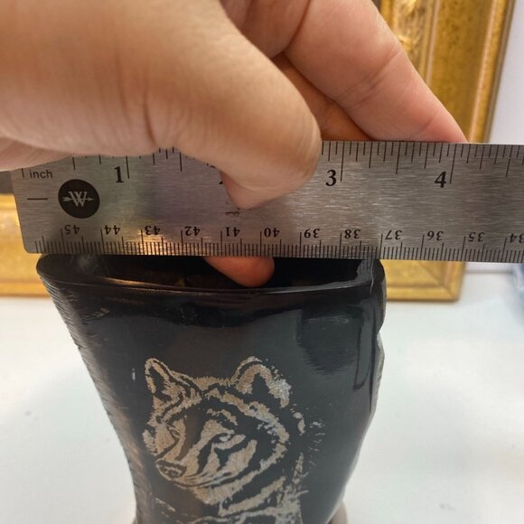 Wendake Buffalo Horn Pen Holder Etched/ Painted Wolf Design KC Gift Canada - Picture 10 of 10